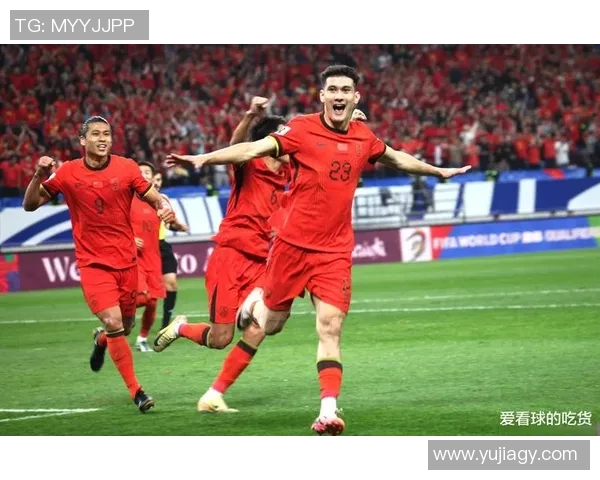 足球星探场边凝视球员未来潜力捕捉赛场希望瞬间 足球星探场边凝视球员未来潜力捕捉赛场希望瞬间